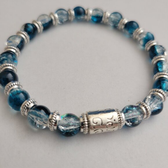 NWT Mens Blue And Silver Crackle Glass Bead Stretch Bracelet Exclusive S/M, L/XL - Picture 2 of 10